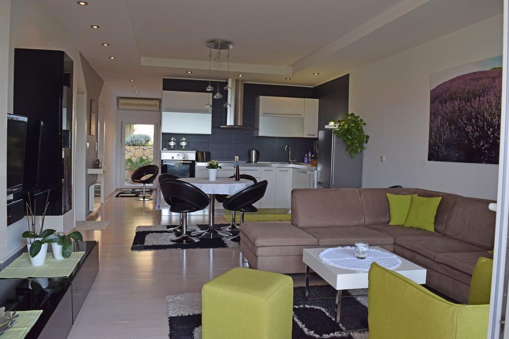 Lavander Apartments Omis Duće Eksteriør billede