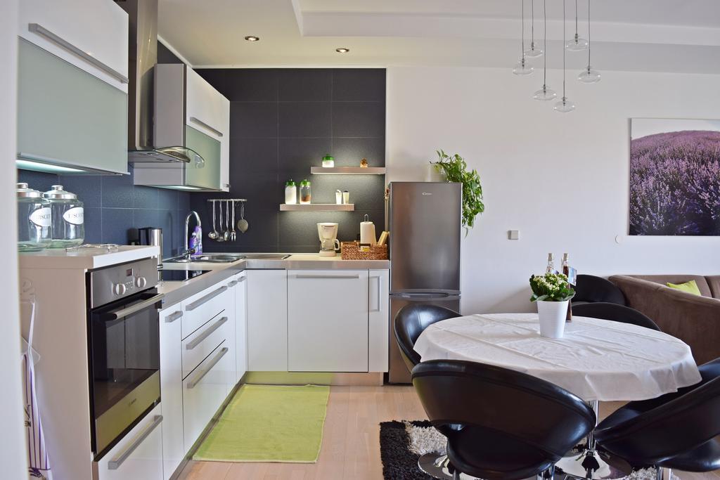Lavander Apartments Omis Duće Eksteriør billede