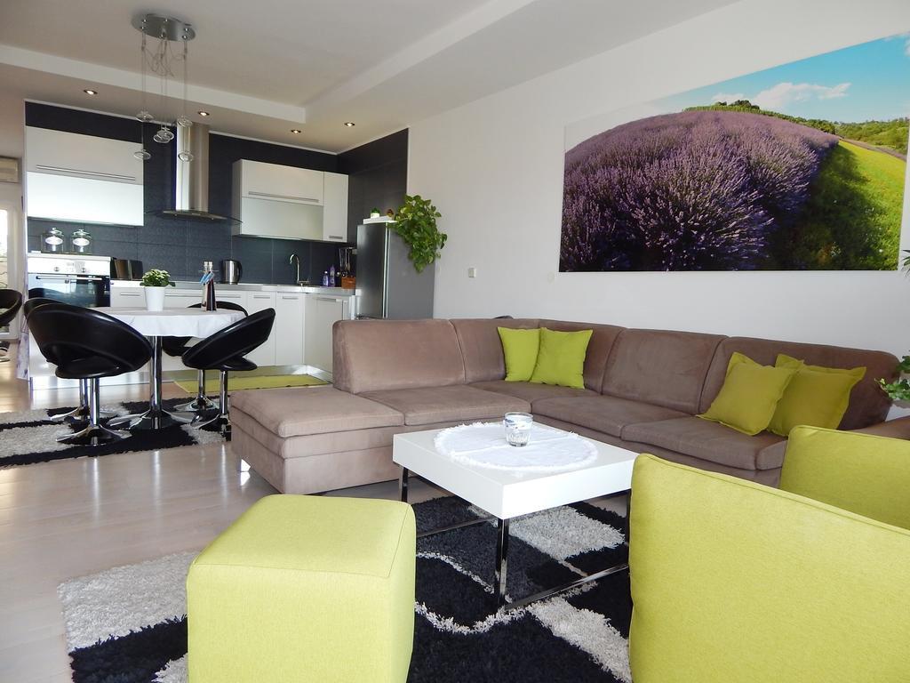 Lavander Apartments Omis Duće Eksteriør billede